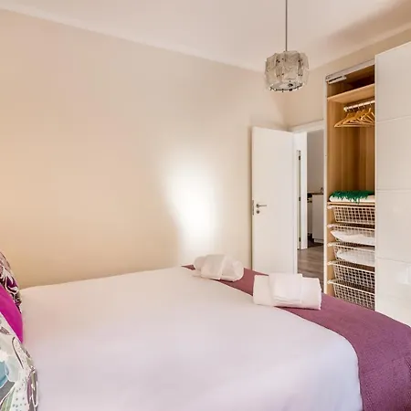 Lejlighed Exquisite Retreat In A Traditional Area Of