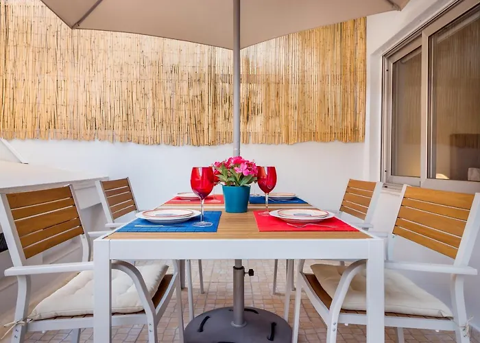 Exquisite Retreat In A Traditional Area Of