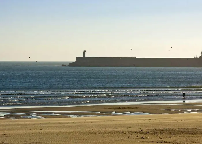 Exquisite Retreat In A Traditional Area Of アパート ポルト