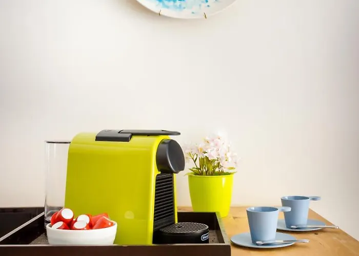 Exquisite Retreat In A Traditional Area Of Апартаменты