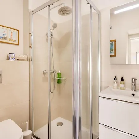 Exquisite Retreat In A Traditional Area Of *